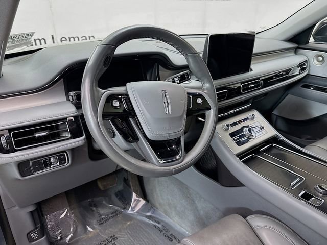 Used 2020 Lincoln Aviator Reserve w/ Equipment Group 202A image 11