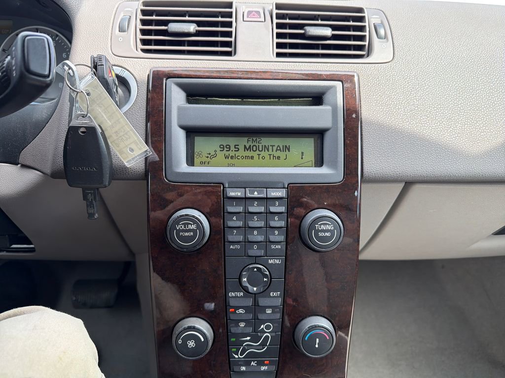 Used 2007 Volvo S40 2.4i FWD image 16