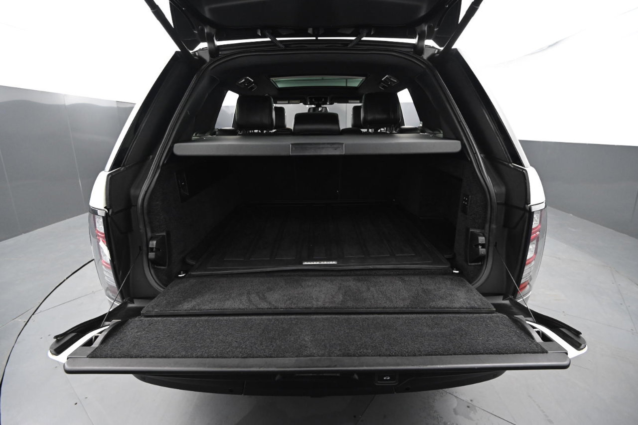 Used 2016 Land Rover Range Rover HSE image 40