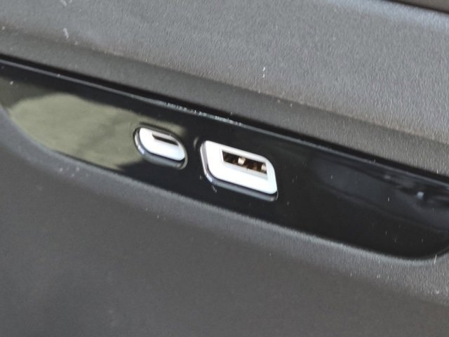 New 2026 Chrysler Pacifica Select image 16