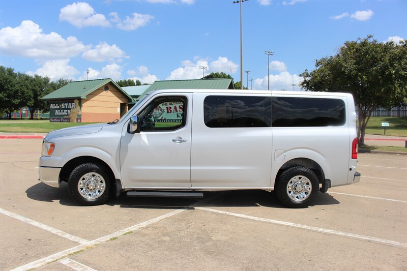 Used 2014 Nissan NV 3500 SL w/ Technology Package RWD image 2