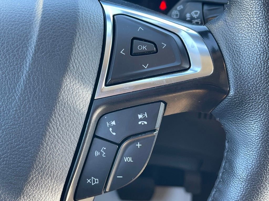 Used 2024 Ford Edge SEL image 6