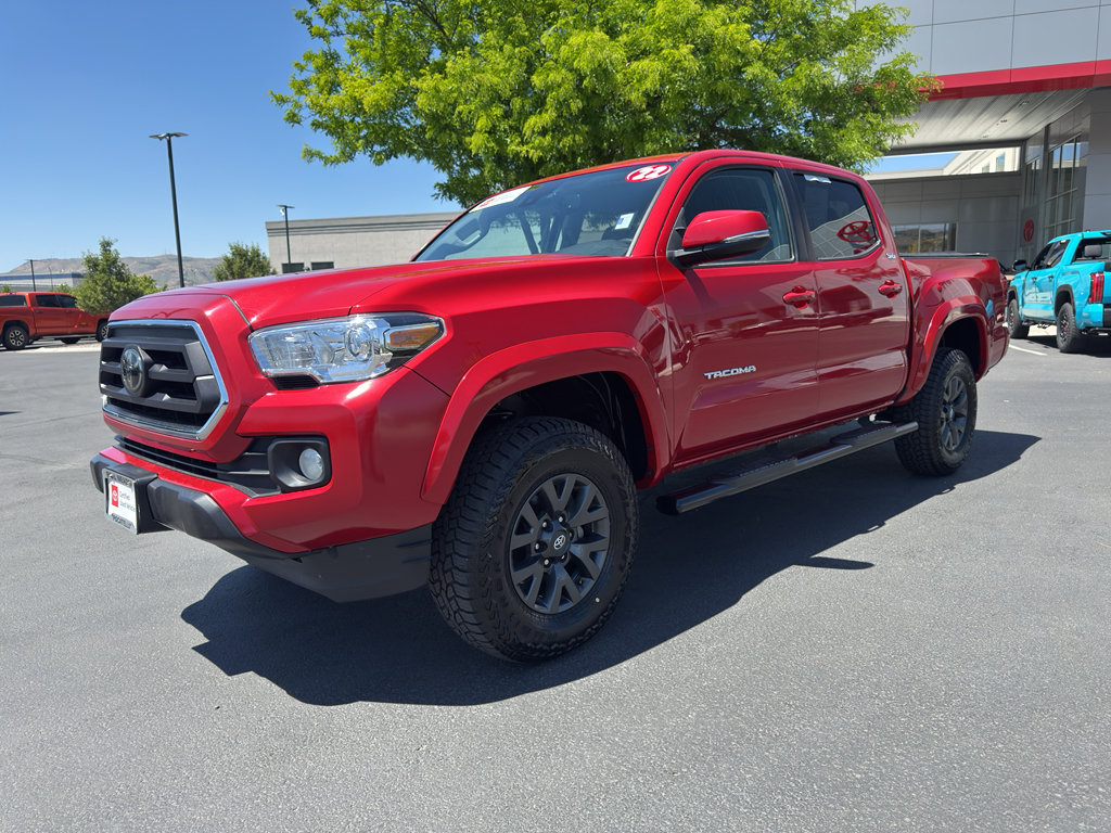 Certified 2022 Toyota Tacoma SR5 w/ Technology Package AWD/4WD image 5