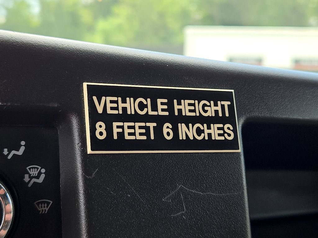 Used 2010 Chevrolet Express 1500 RWD image 27