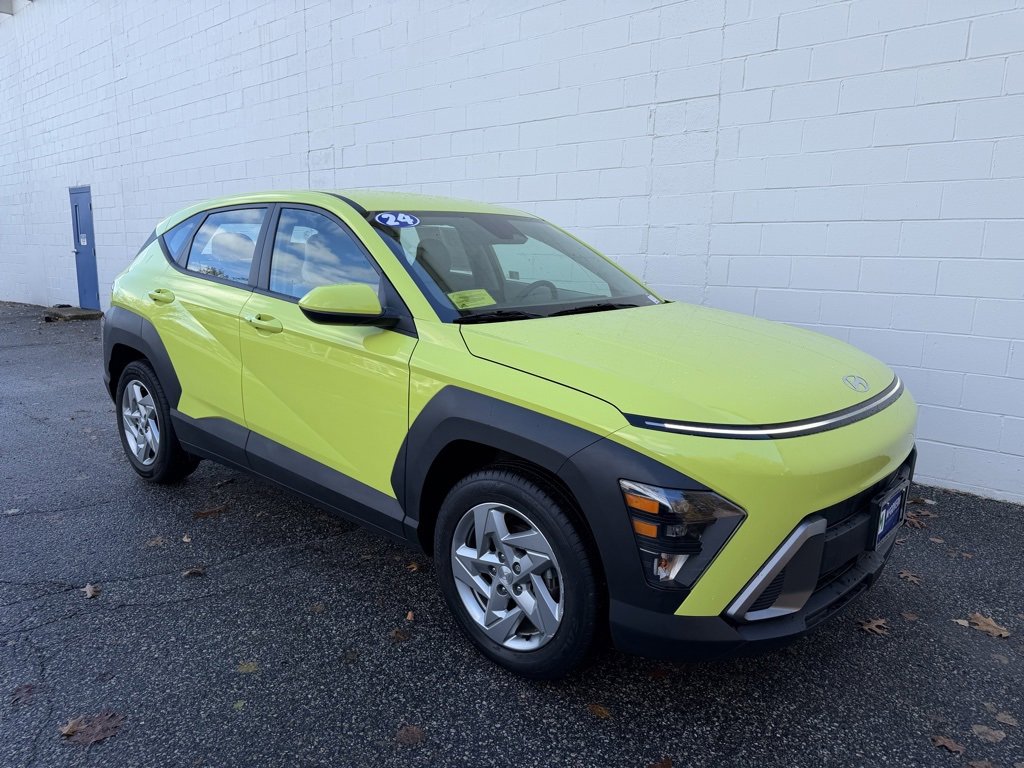 Certified 2024 Hyundai Kona SE image 4