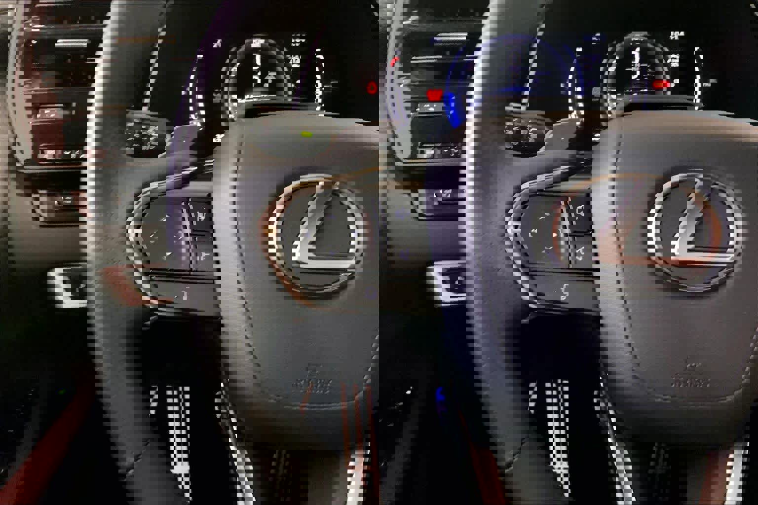 Used 2023 Lexus RX 500h F Sport image 23