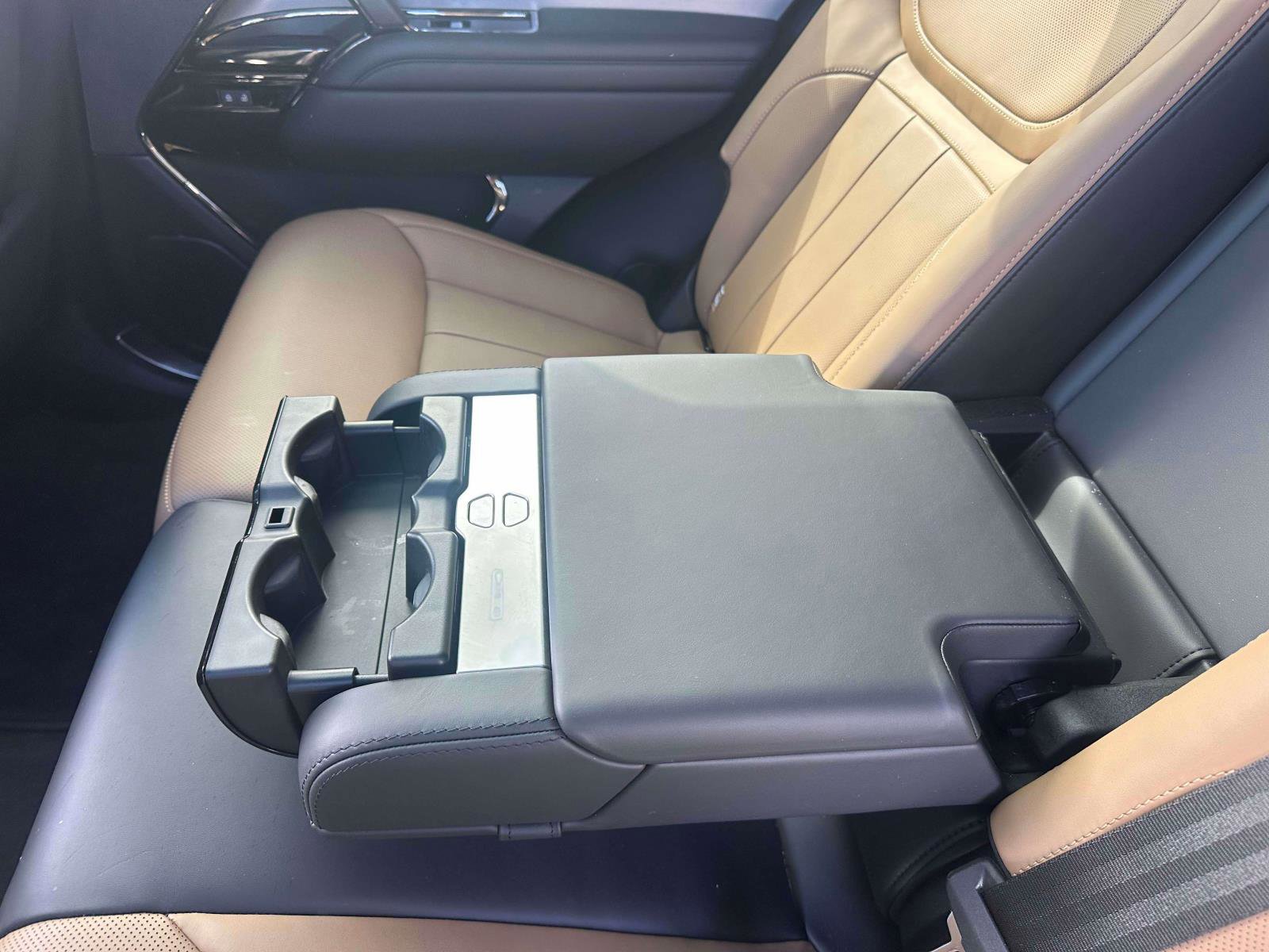 Used 2024 Land Rover Range Rover Sport Dynamic SE image 10