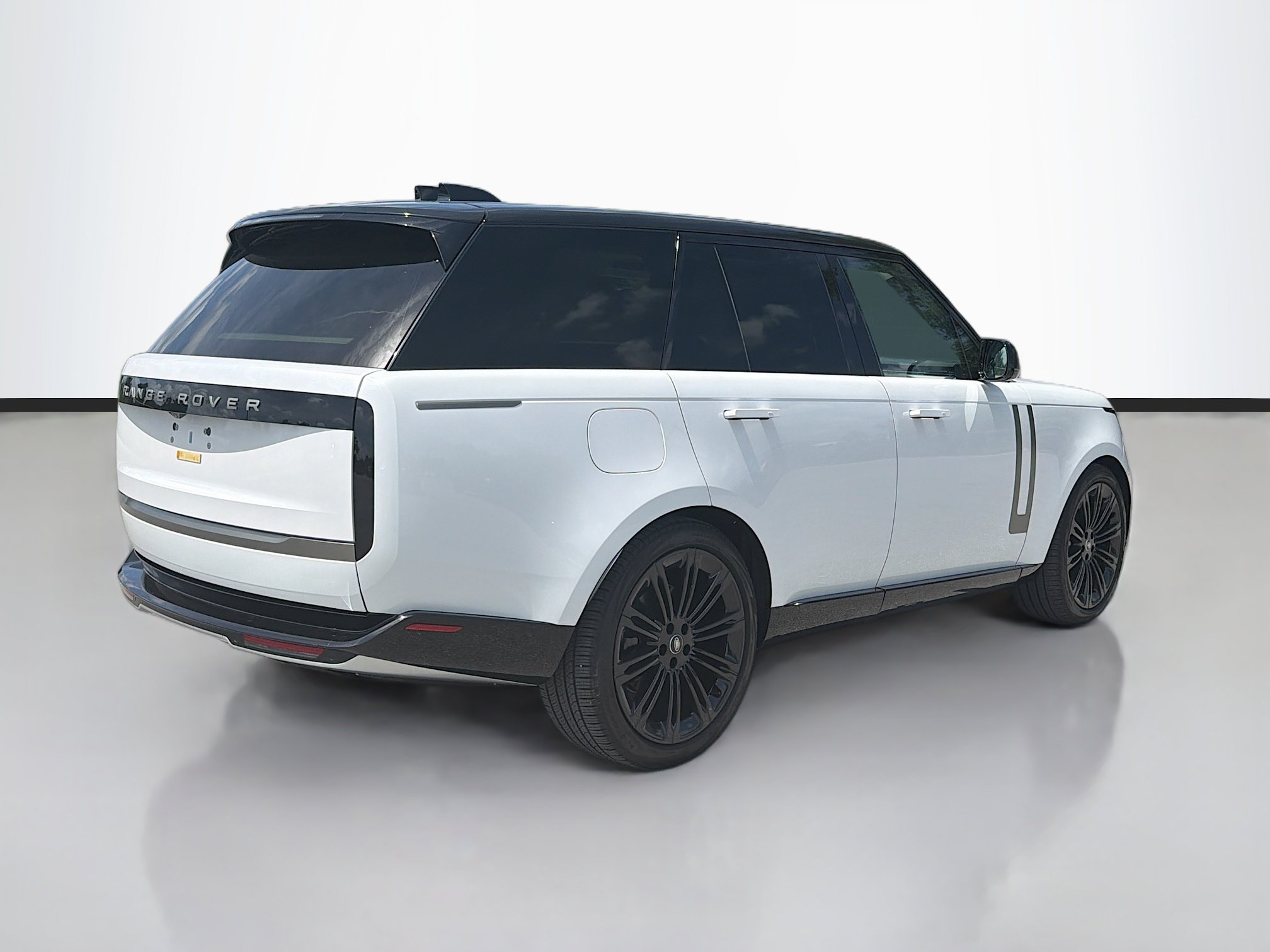 Used 2024 Land Rover Range Rover SE AWD/4WD image 5