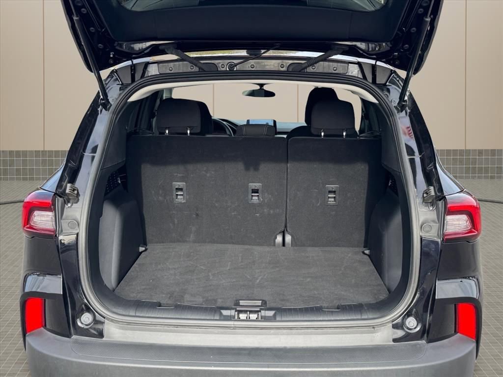 Used 2025 Ford Escape Active image 16