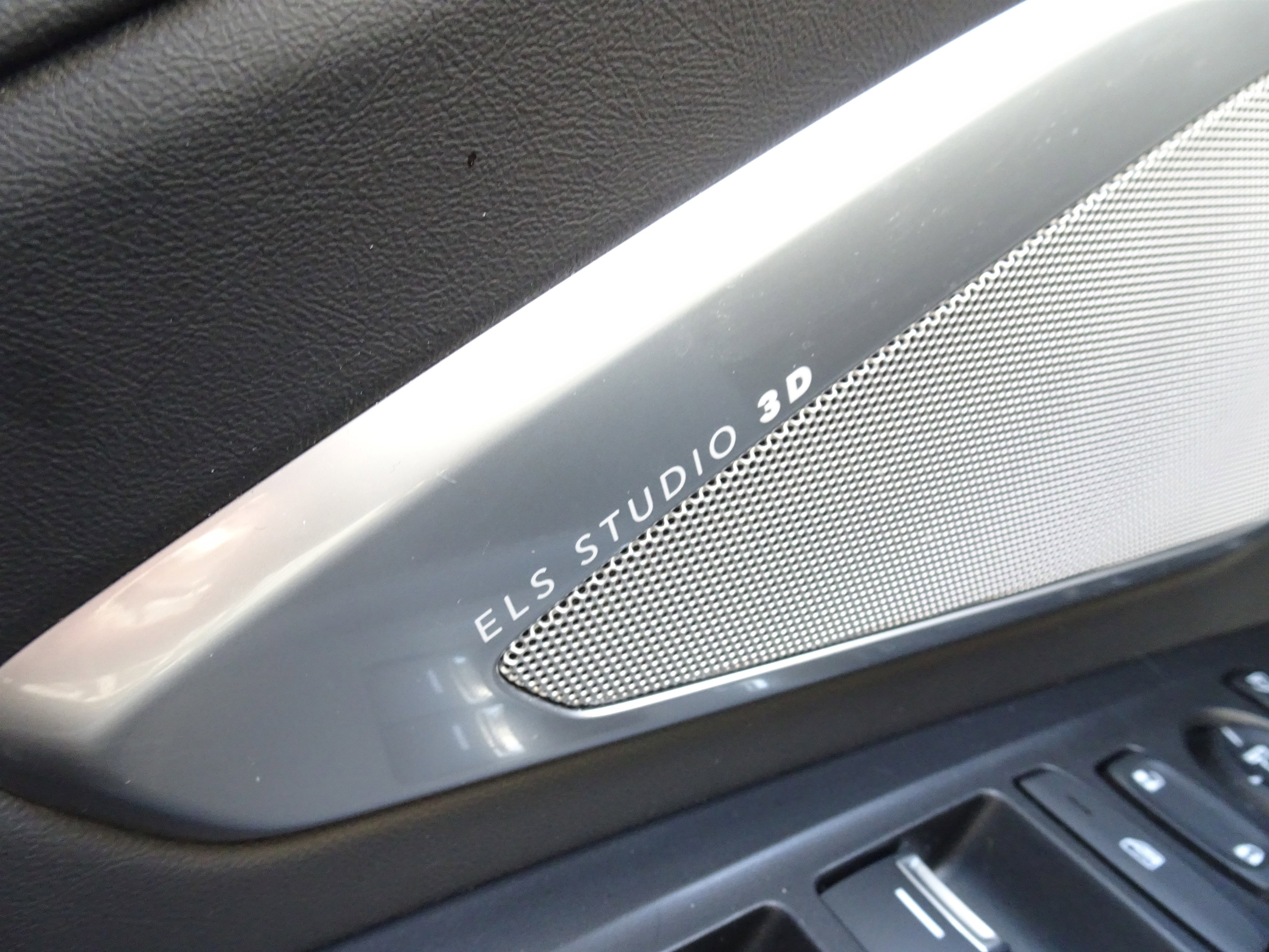Used 2023 Acura RDX AWD w/ Advance Package image 25