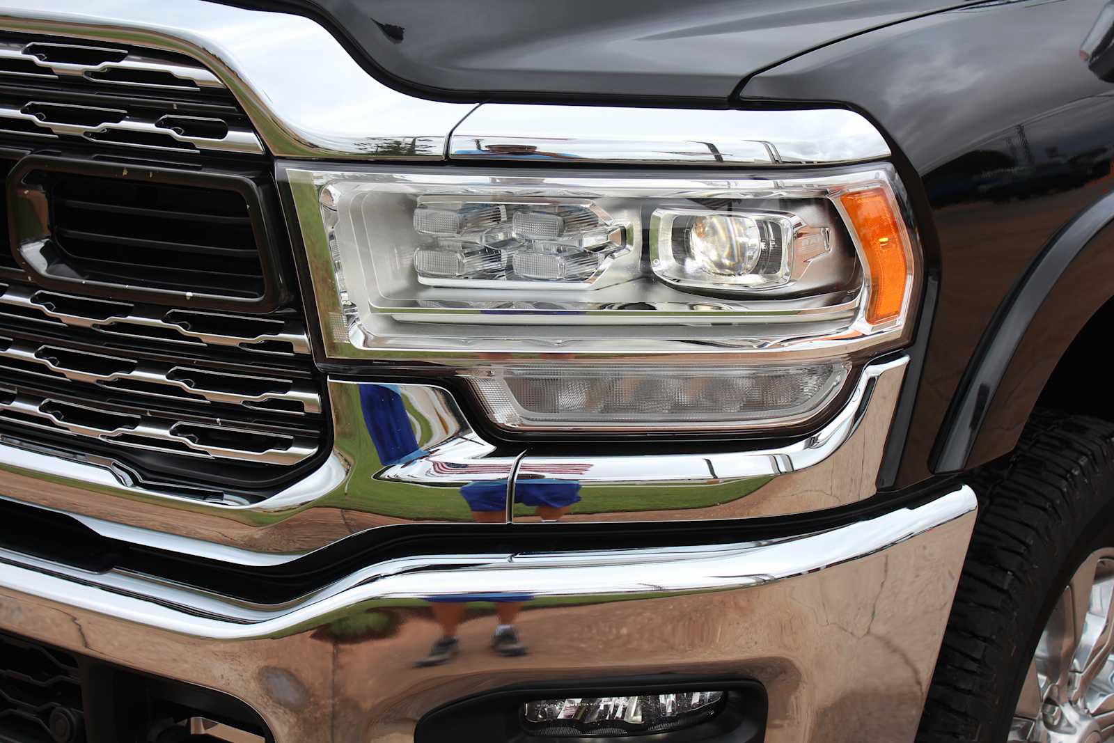 Used 2022 RAM 3500 Limited w/ Towing Technology Group AWD/4WD image 6