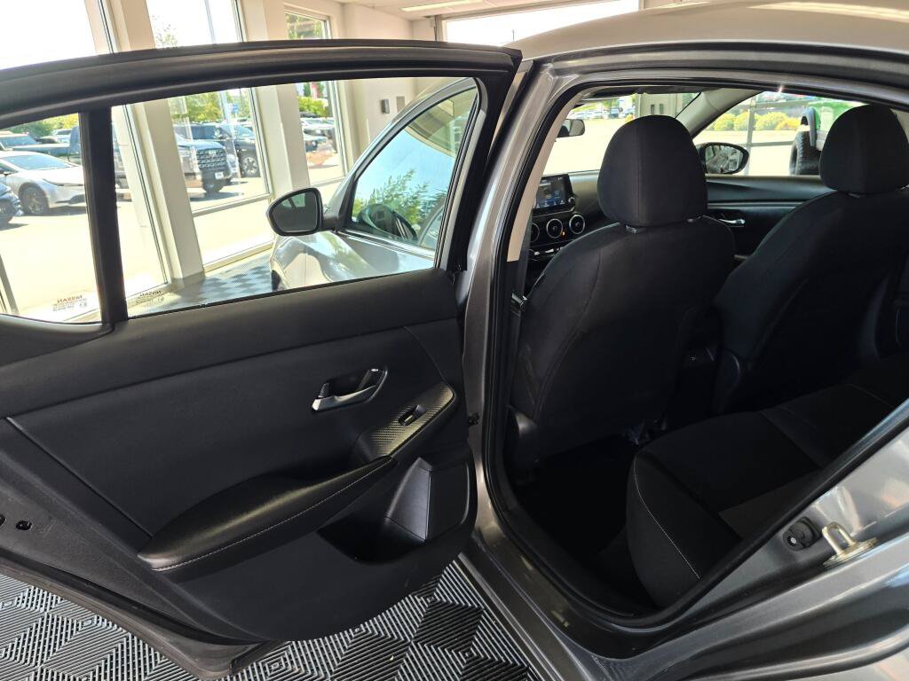 Used 2021 Nissan Sentra SV FWD image 34