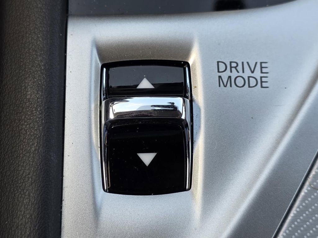 Used 2023 INFINITI Q50 Luxe w/ Cargo Package image 27