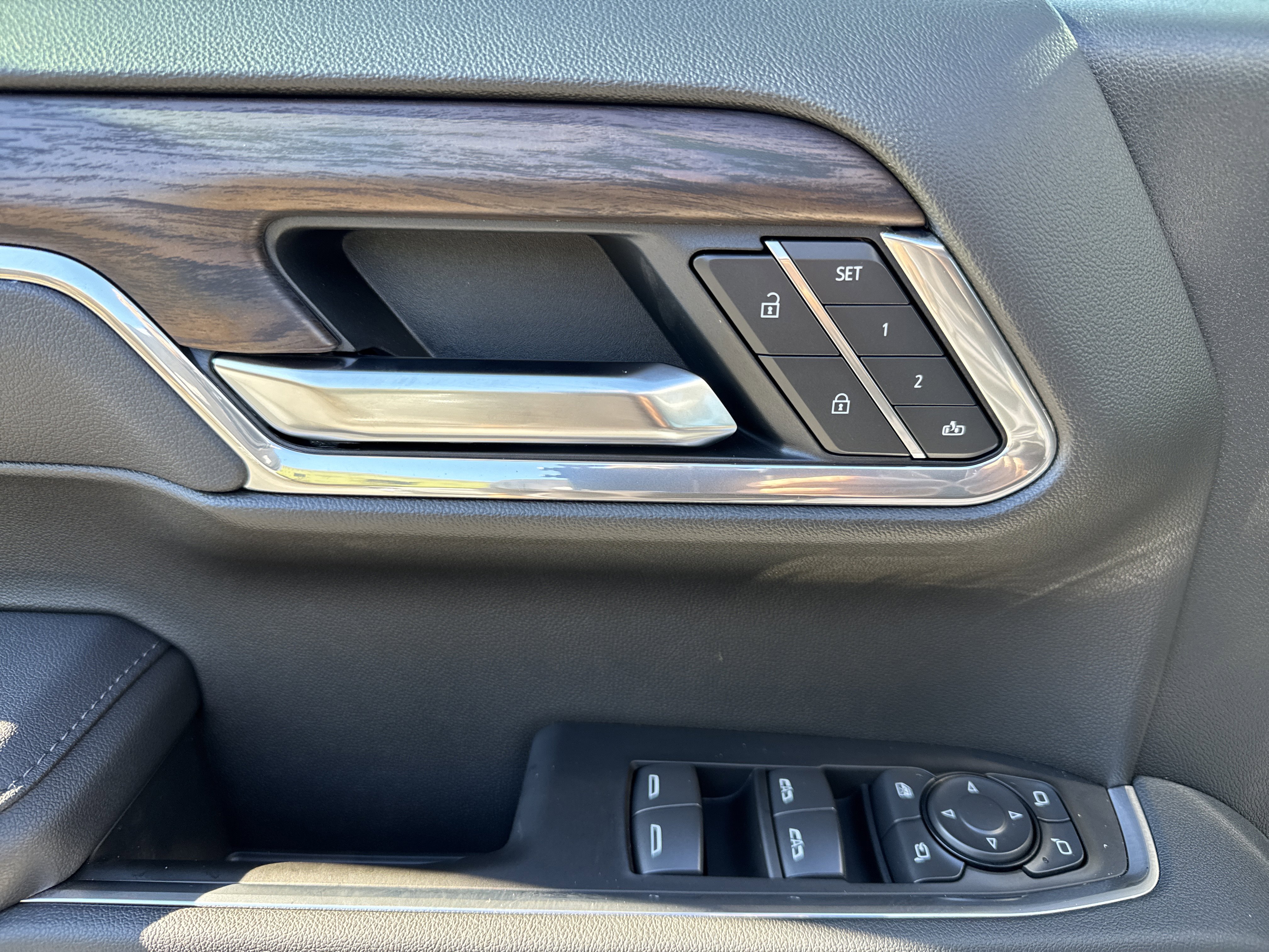 New 2026 GMC Sierra 1500 SLT w/ SLT Premium Plus Package image 15