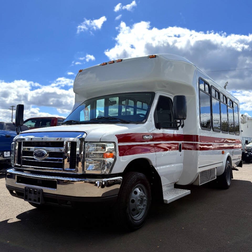 Used 2016 Ford E-450 and Econoline 450 Super Duty w/ Shuttle Bus Prep Package RWD image 42