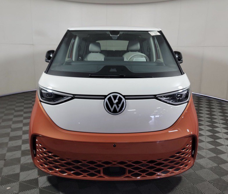 Used 2025 Volkswagen ID. Buzz 1st Edition AWD/4WD image 2