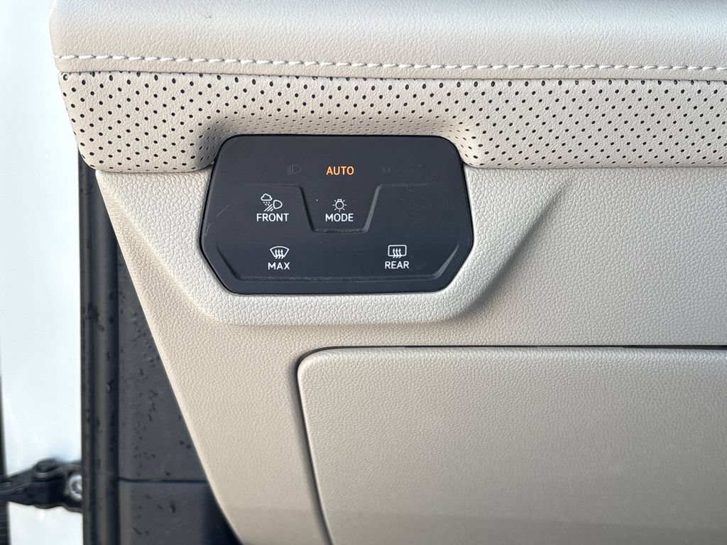 Used 2025 Volkswagen Atlas SE FWD image 54