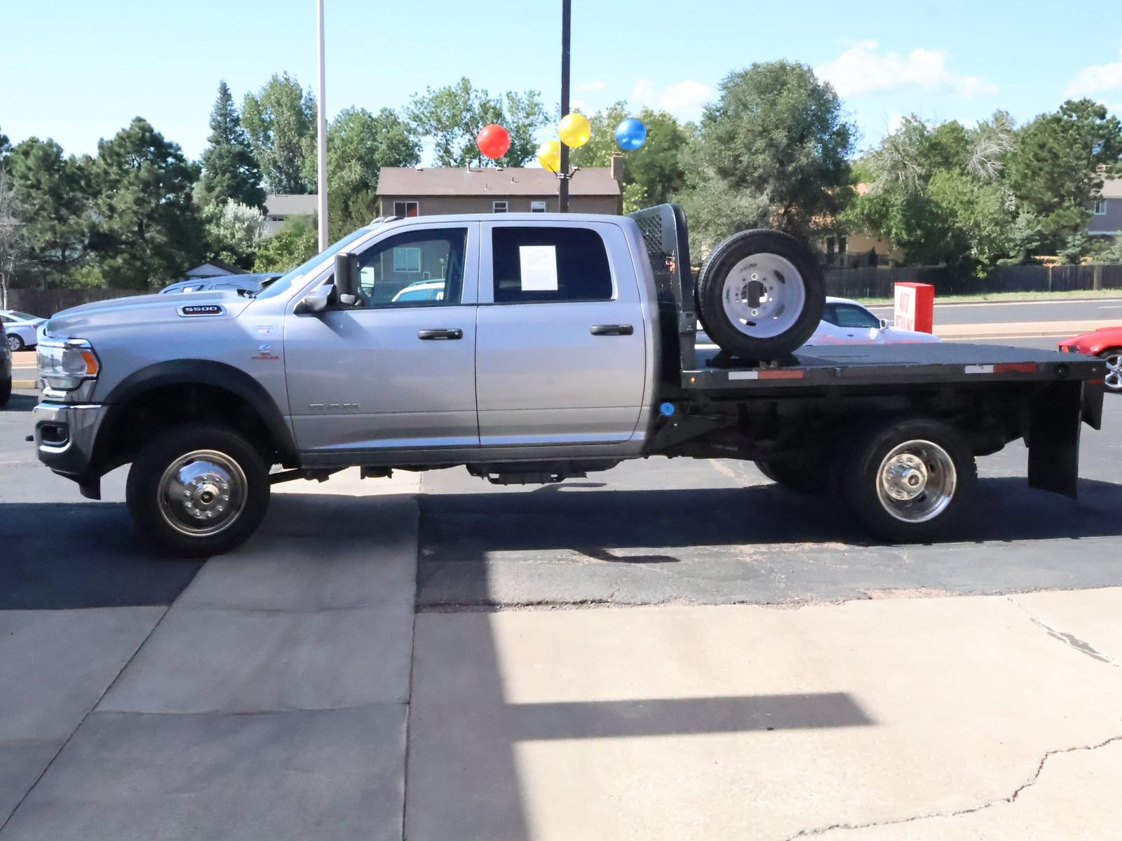 Used 2022 RAM 5500 Tradesman w/ Chrome Appearance Group AWD/4WD image 11