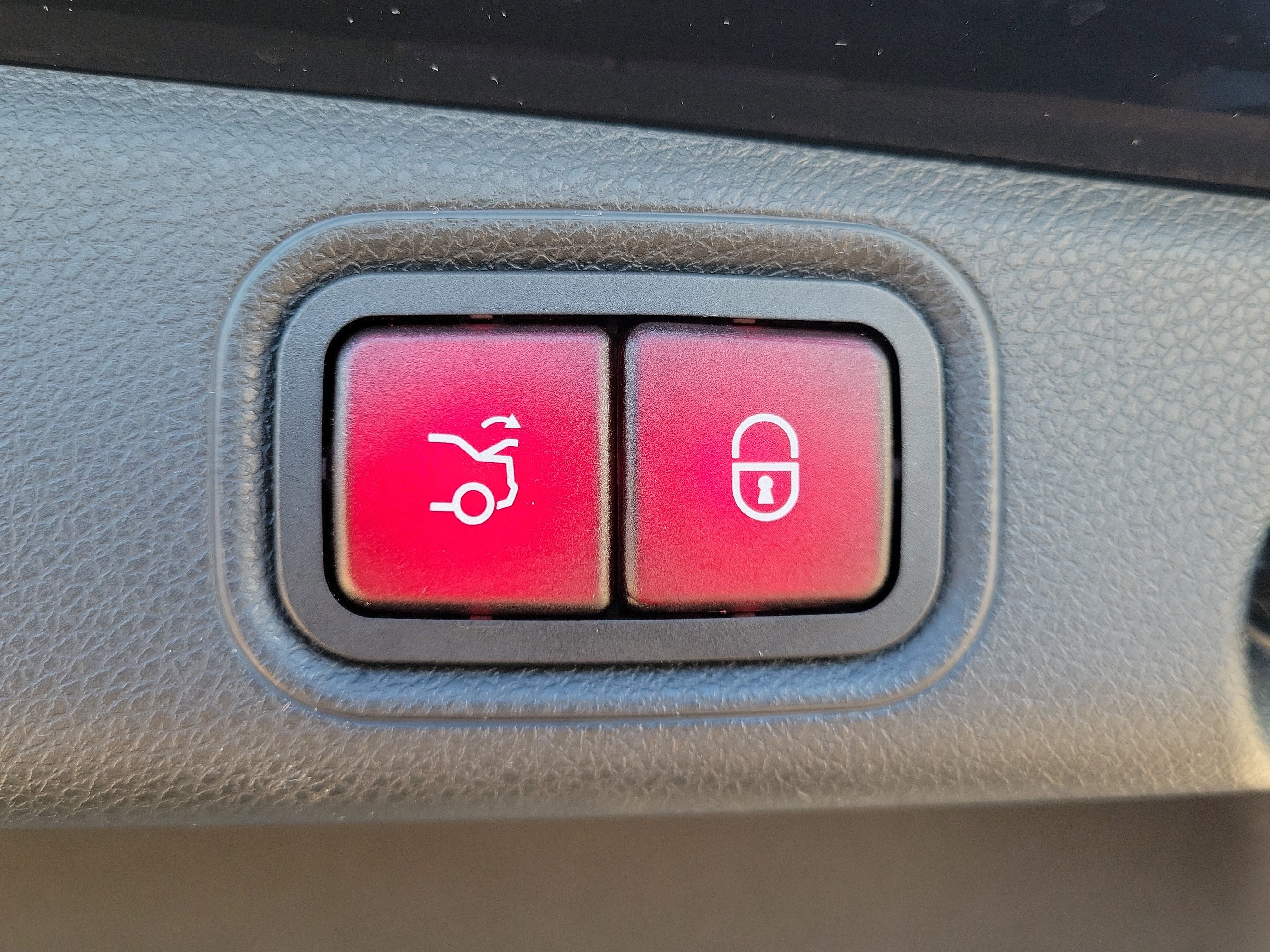 Used 2020 Mercedes-Benz E 350 Sedan image 11