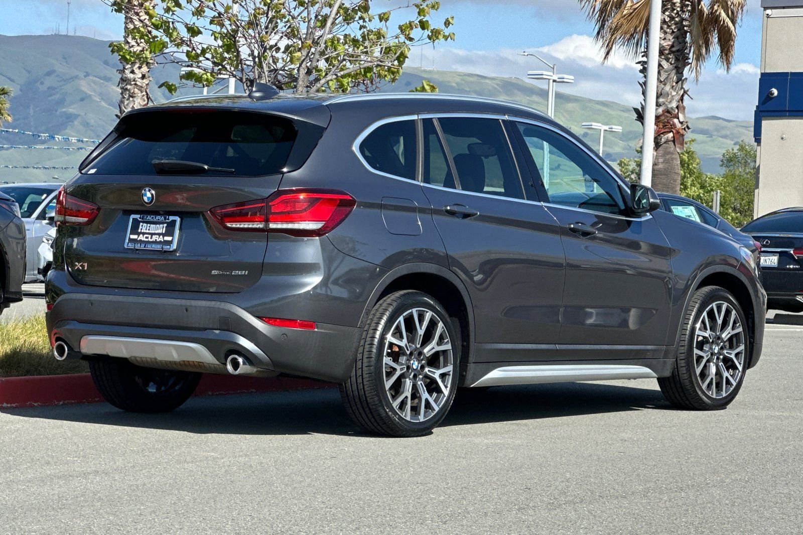 Used 2020 BMW X1 sDrive28i w/ Premium Package FWD image 4