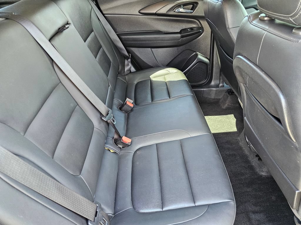 Used 2021 Chevrolet TrailBlazer LT w/ Premium Seating Package FWD image 13