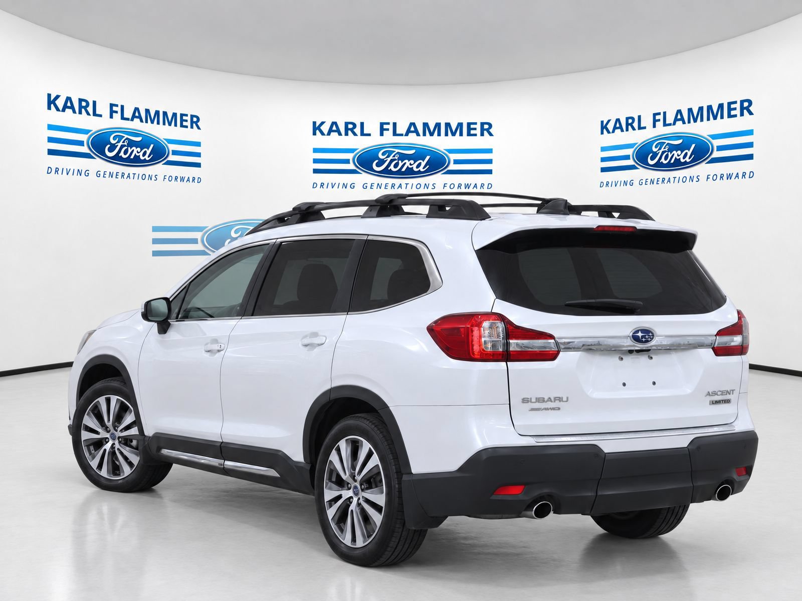 Used 2022 Subaru Ascent Limited w/ Technology Package AWD/4WD image 5