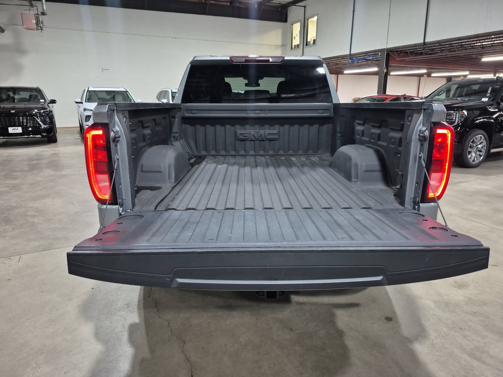 Used 2023 GMC Sierra 1500 Elevation AWD/4WD image 25