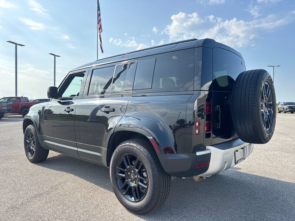 Used 2025 Land Rover Defender 110 S AWD/4WD image 4