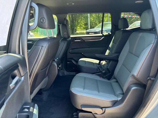 Used 2026 GMC Acadia AT4 AWD/4WD image 19