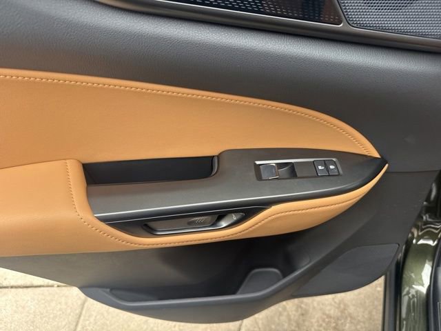 Used 2025 Lexus NX 250 FWD w/ Accessory Package (K3) image 32