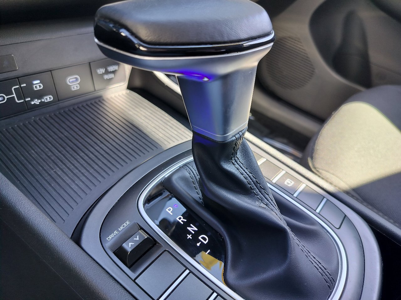 Used 2025 Hyundai Kona SEL image 22