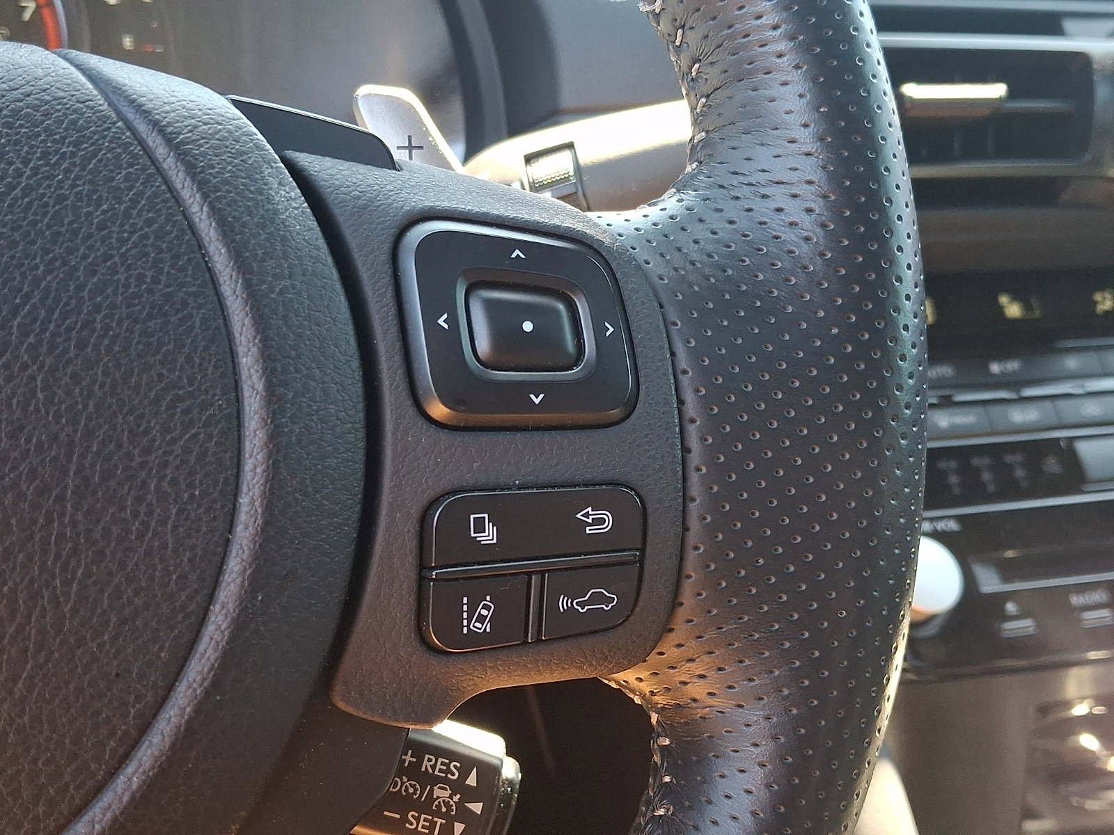 Used 2023 Lexus IS 350 F Sport AWD/4WD image 21