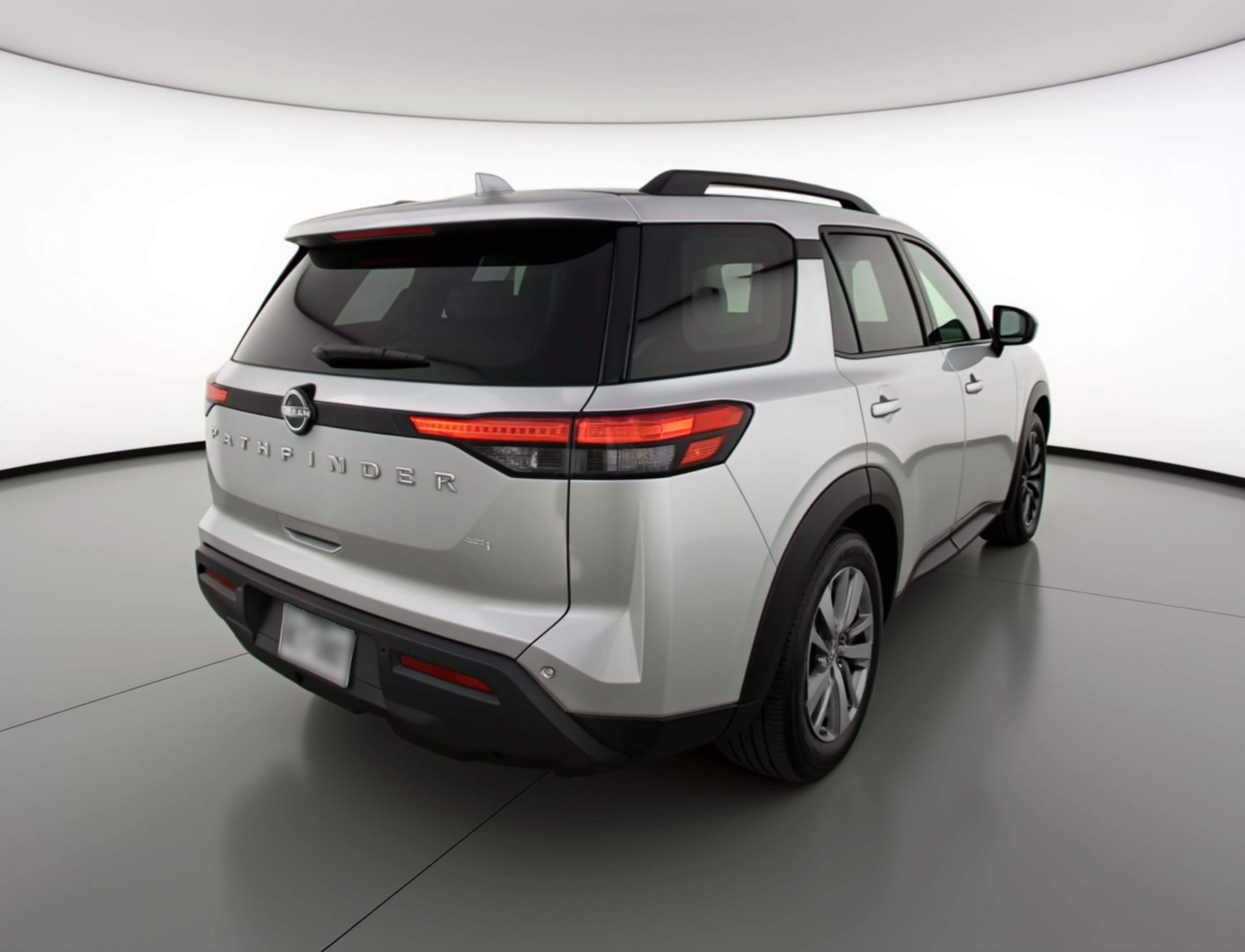 Used 2025 Nissan Pathfinder SV image 9