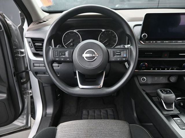 Used 2023 Nissan Rogue SV image 27