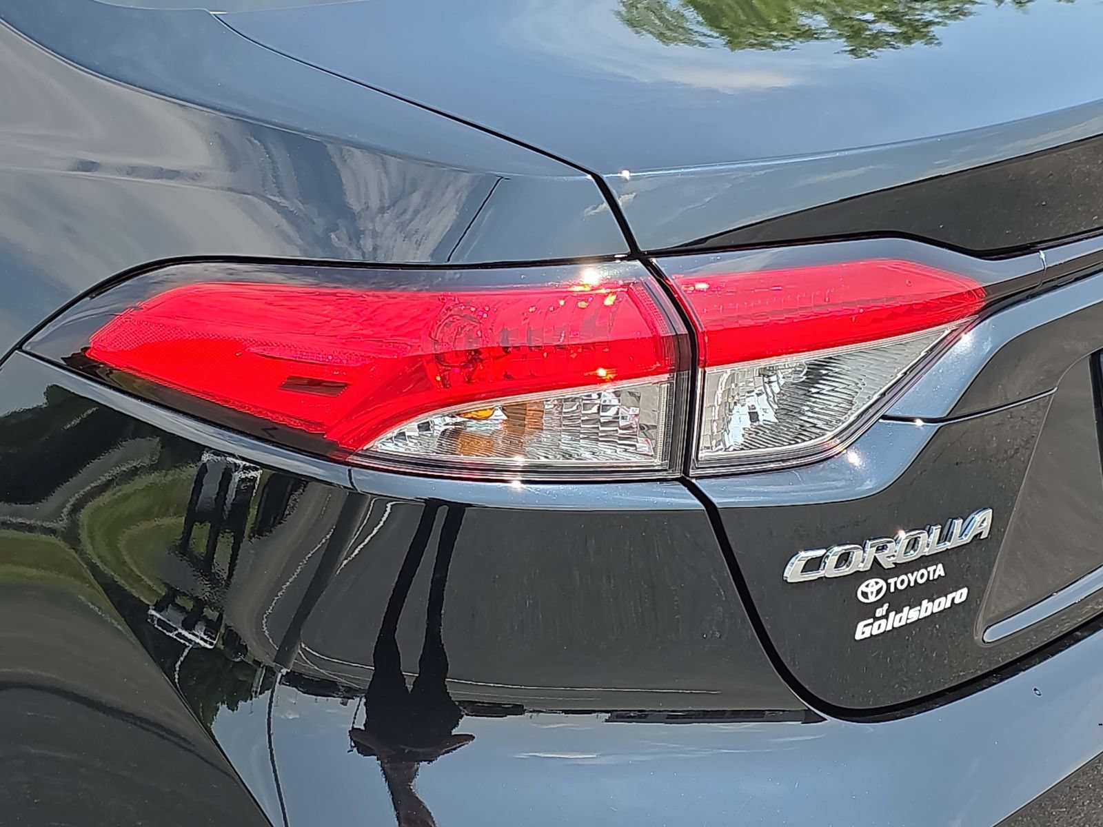 Used 2026 Toyota Corolla LE FWD image 32