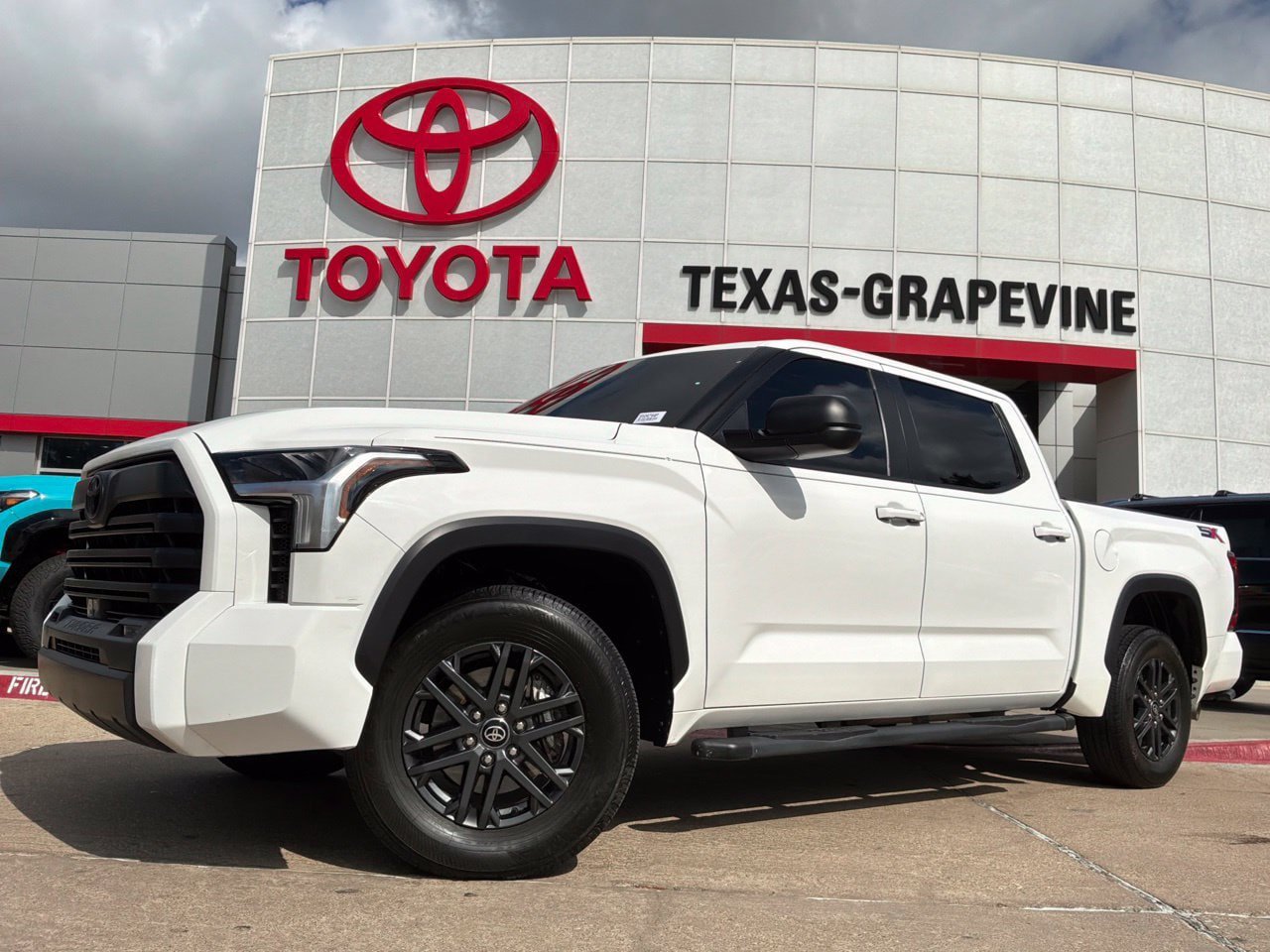 Used 2025 Toyota Tundra SR5 w/ SX Package RWD image 2