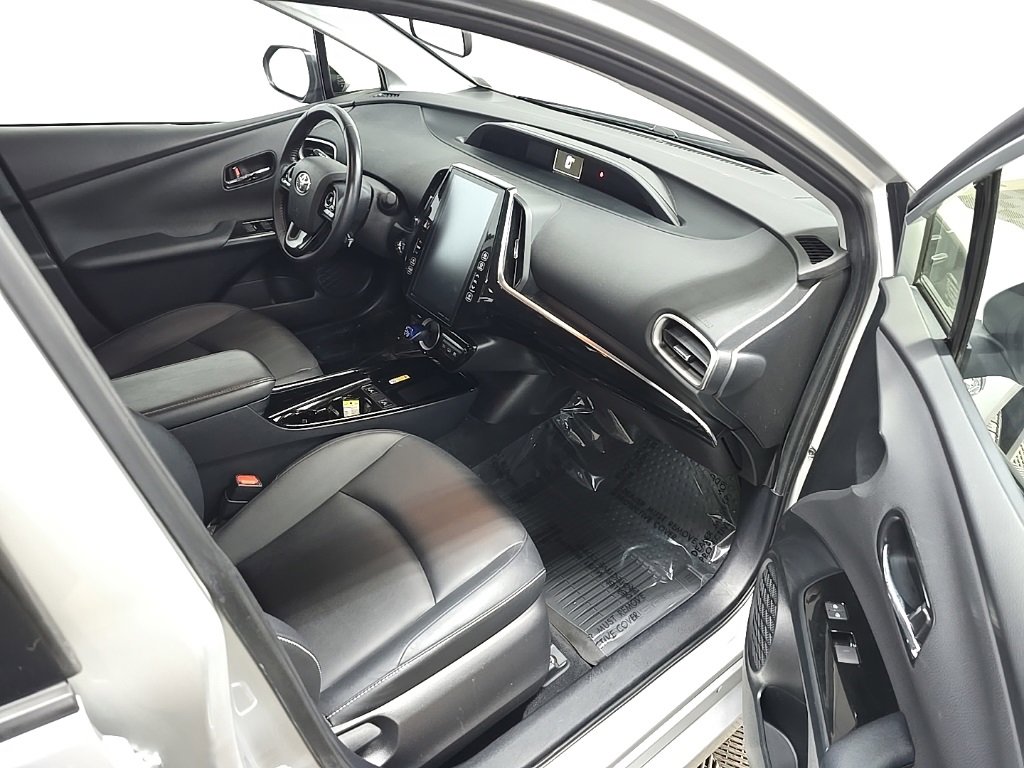 Used 2022 Toyota Prius Prime XLE image 15