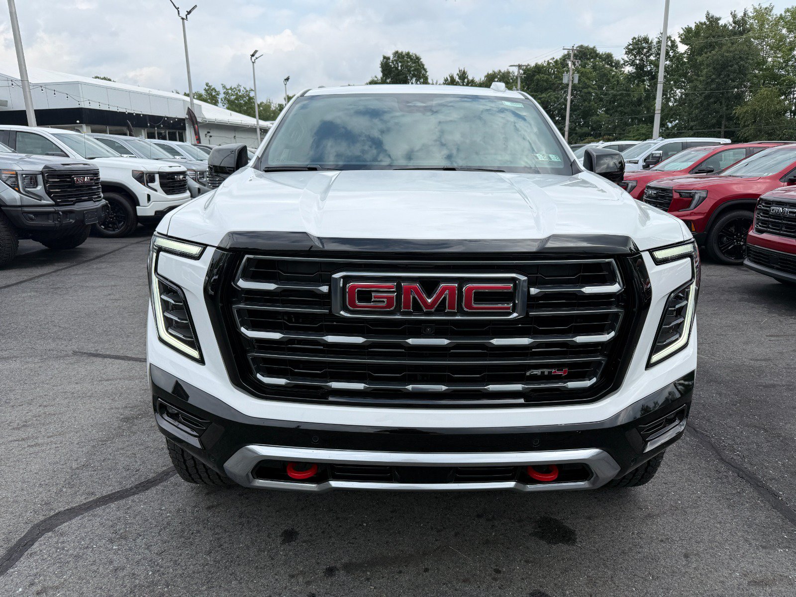 New 2026 GMC Yukon XL AT4 AWD/4WD image 8