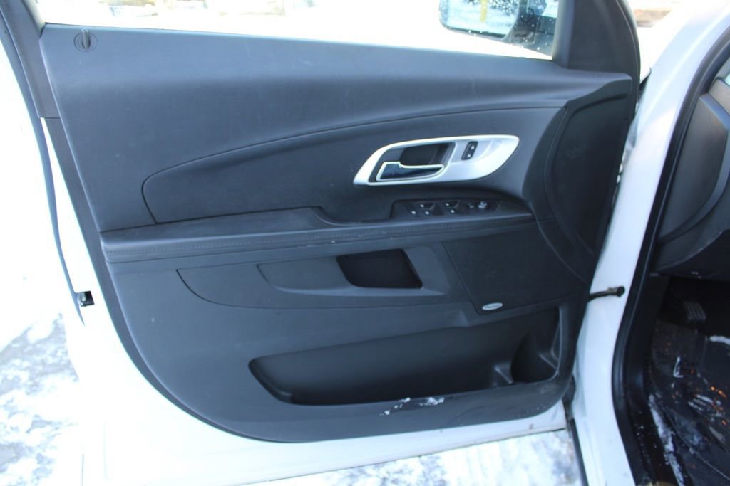 Used 2017 Chevrolet Equinox Premier w/ Enhanced Convenience Package image 17