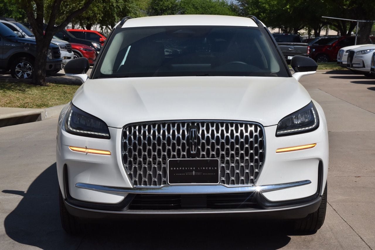 New 2026 Lincoln Corsair Premiere FWD image 2