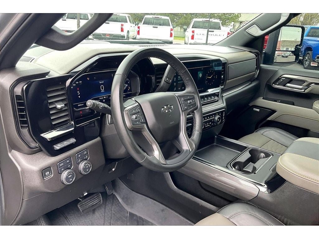 Used 2025 Chevrolet Silverado 2500 ZR2 w/ Technology Package AWD/4WD image 16
