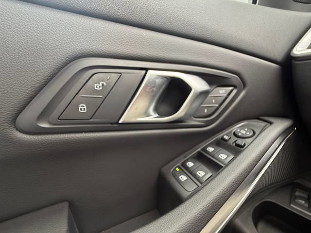 New 2026 BMW 330i xDrive Sedan w/ Convenience Package AWD/4WD image 24