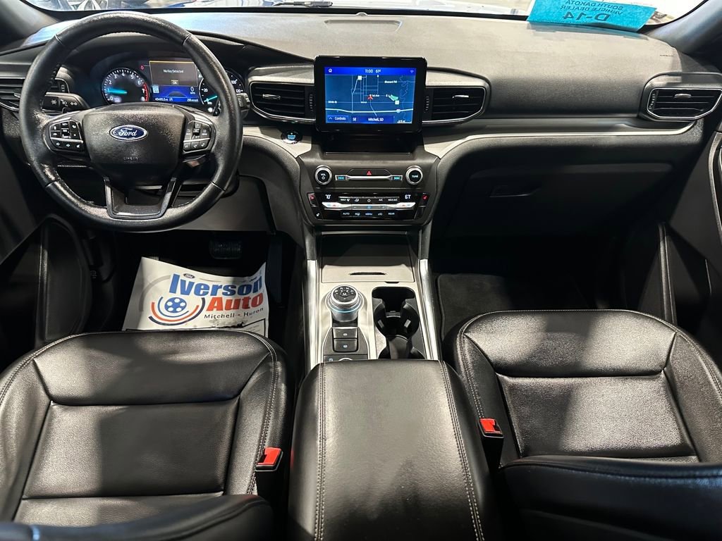Used 2020 Ford Explorer XLT w/ Equipment Group 202A image 28