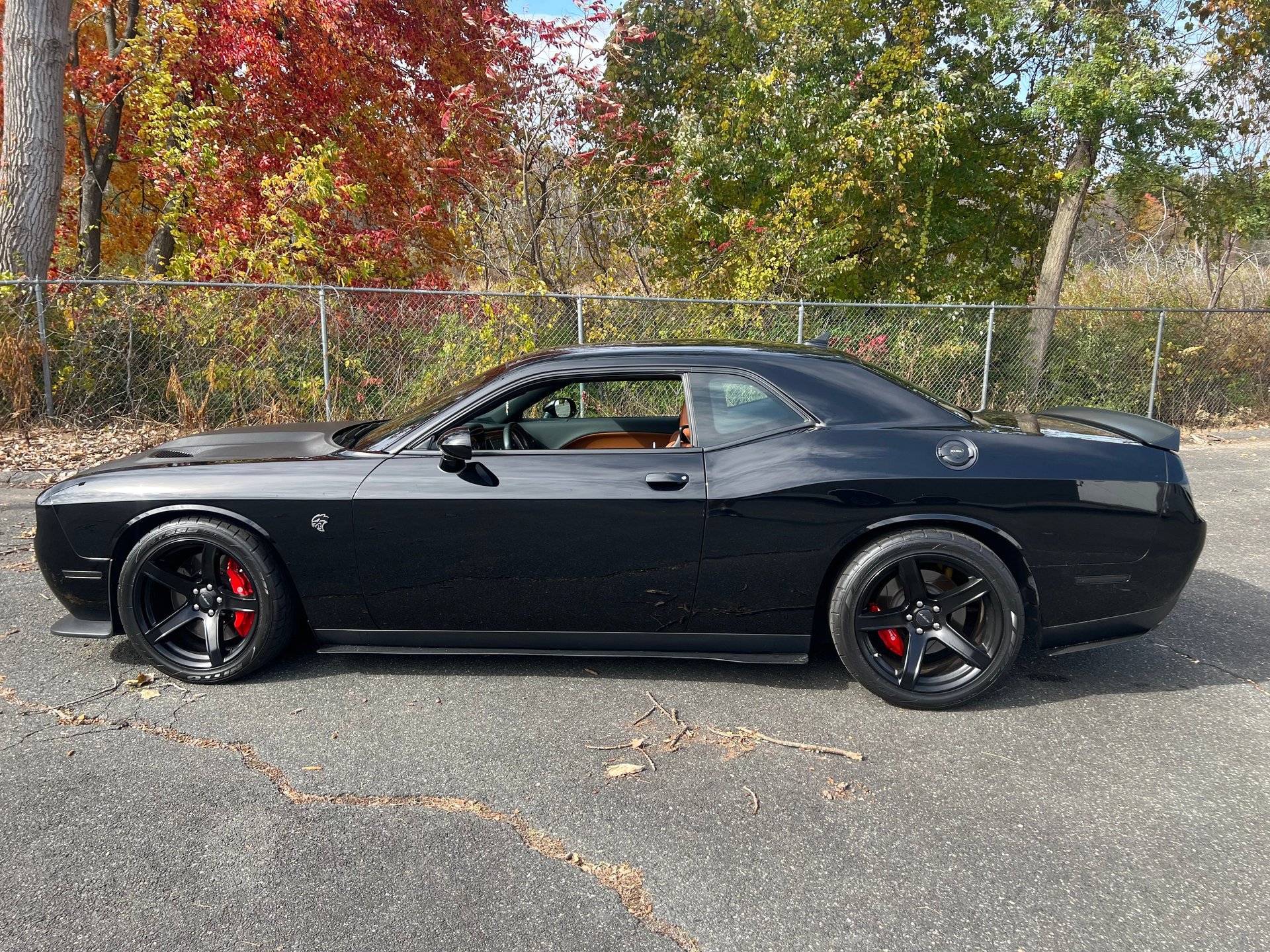Used 2017 Dodge Challenger SRT Hellcat image 3