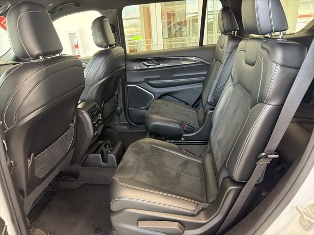 Used 2021 Jeep Grand Cherokee L Laredo AWD/4WD image 16