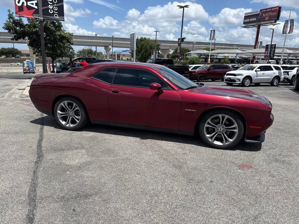 Used 2022 Dodge Challenger R/T RWD image 5