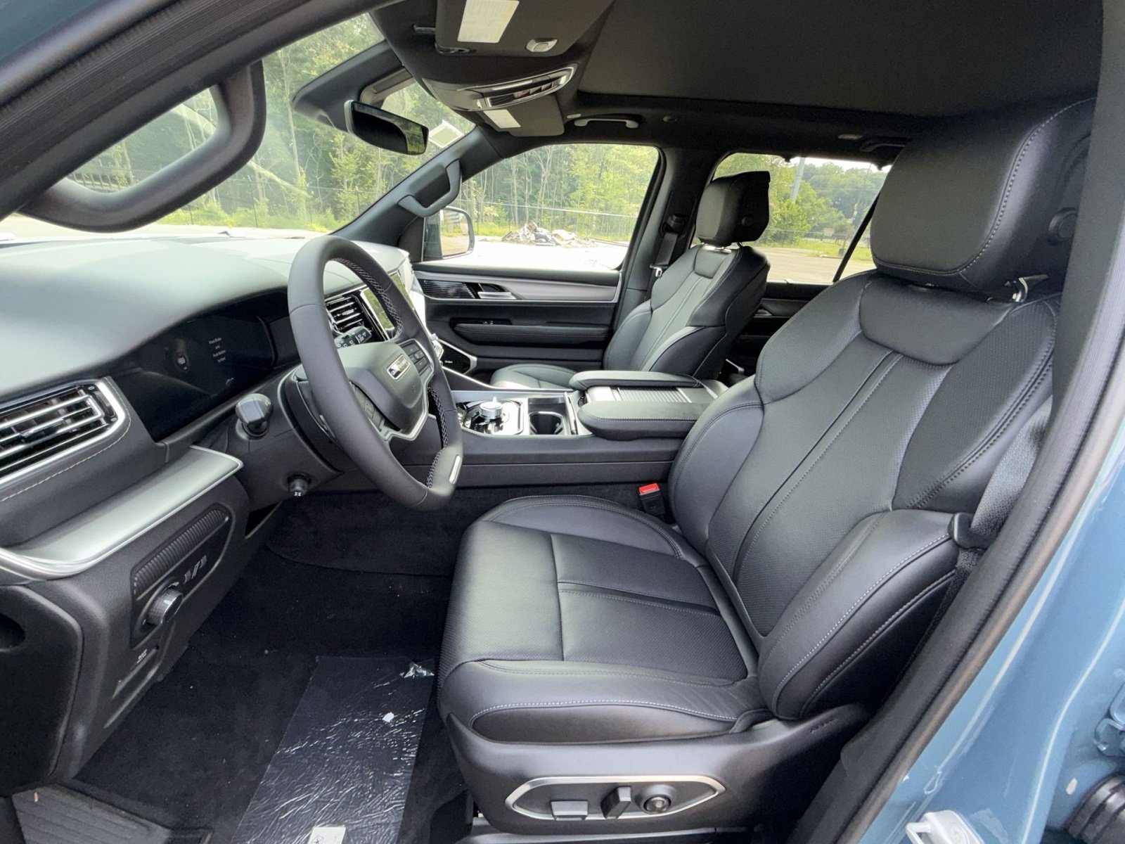 New 2026 Jeep Grand Wagoneer Limited AWD/4WD image 13