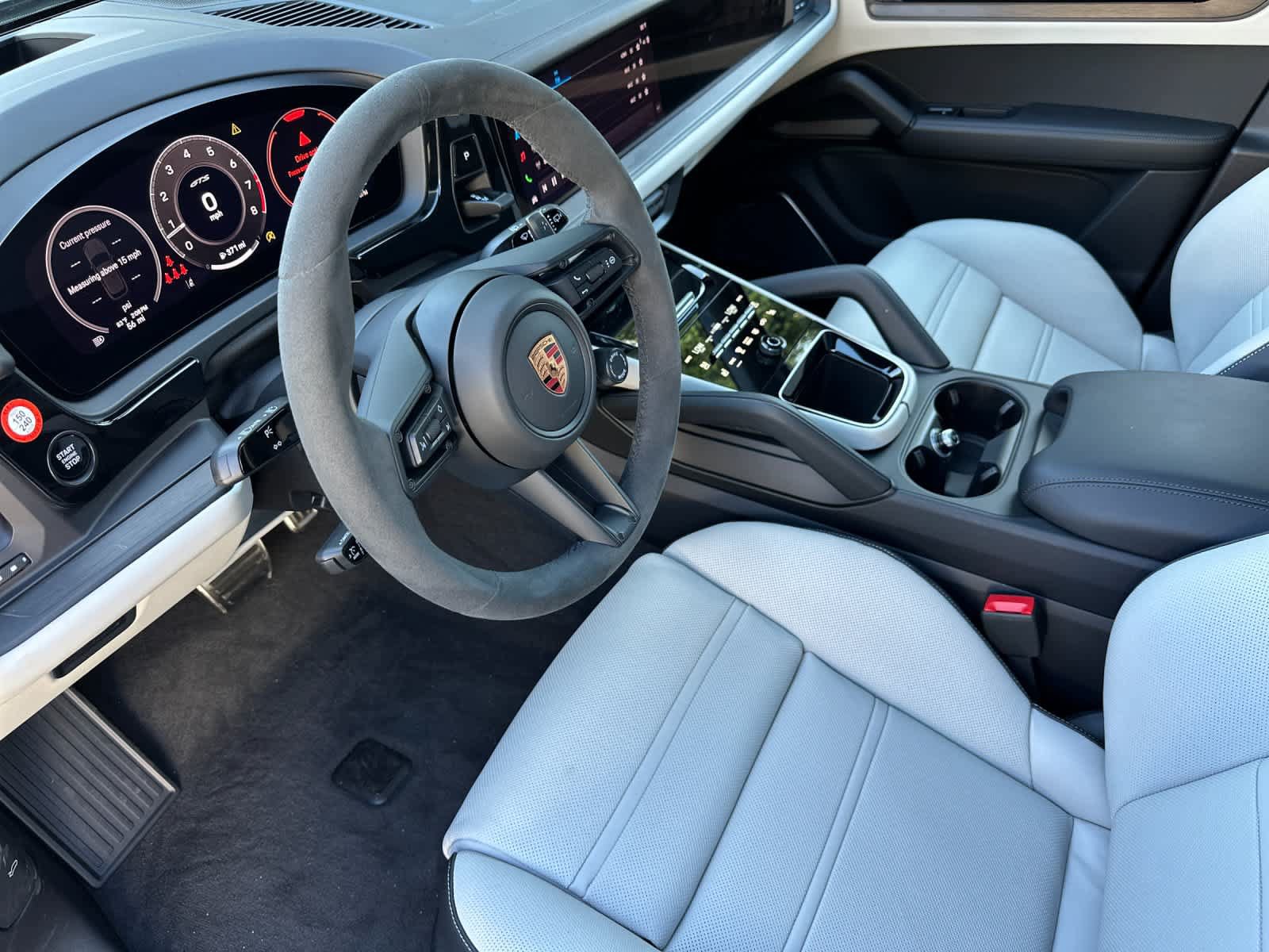 New 2026 Porsche Cayenne GTS AWD/4WD image 4