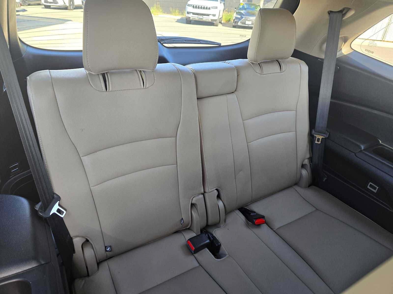 Used 2018 Honda Pilot Touring image 13