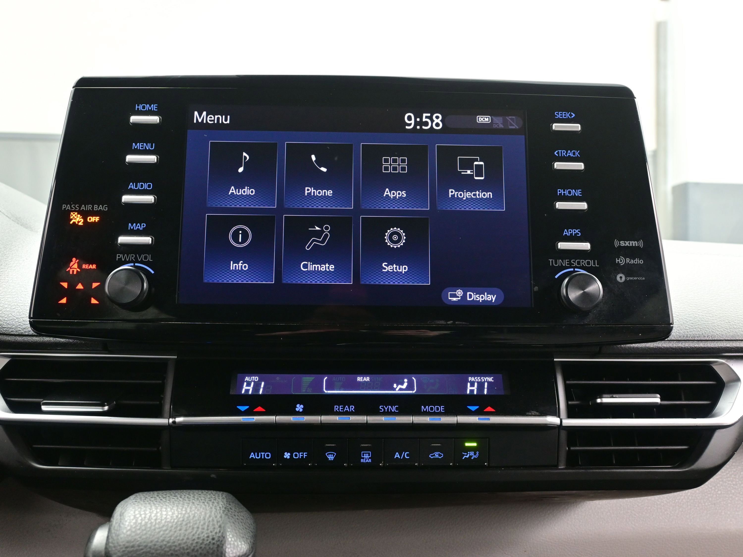 Used 2022 Toyota Sienna LE image 19